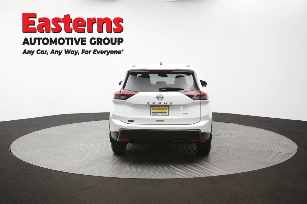 Used 2024 Nissan Rogue S AWD/4WD image 37
