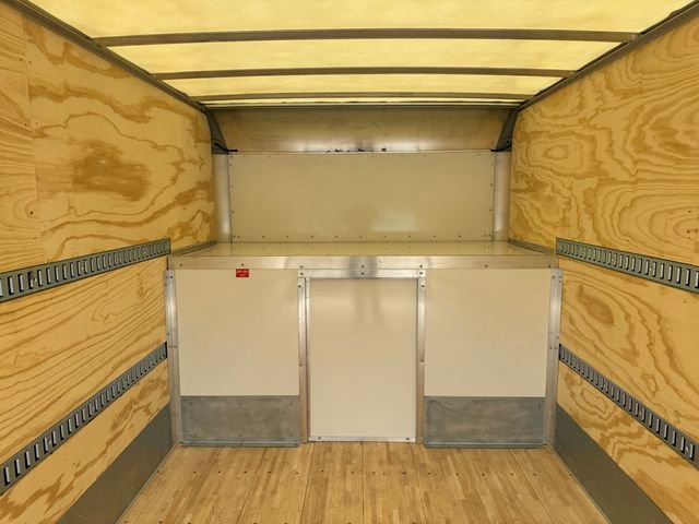 New 2027 Ford E-350 and Econoline 350 Super Duty w/ Power Equipment Group RWD image 11