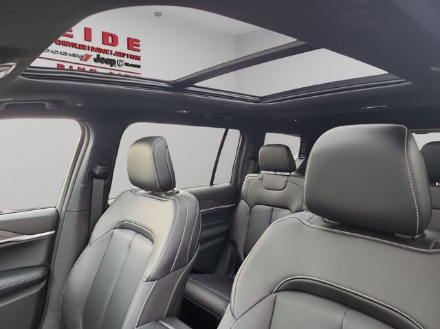 New 2025 Jeep Grand Cherokee L Limited image 24