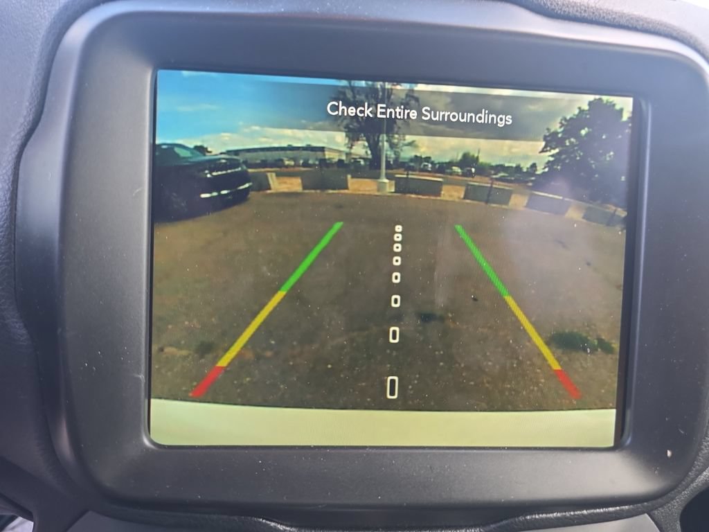 Used 2023 Jeep Renegade Latitude AWD/4WD image 22