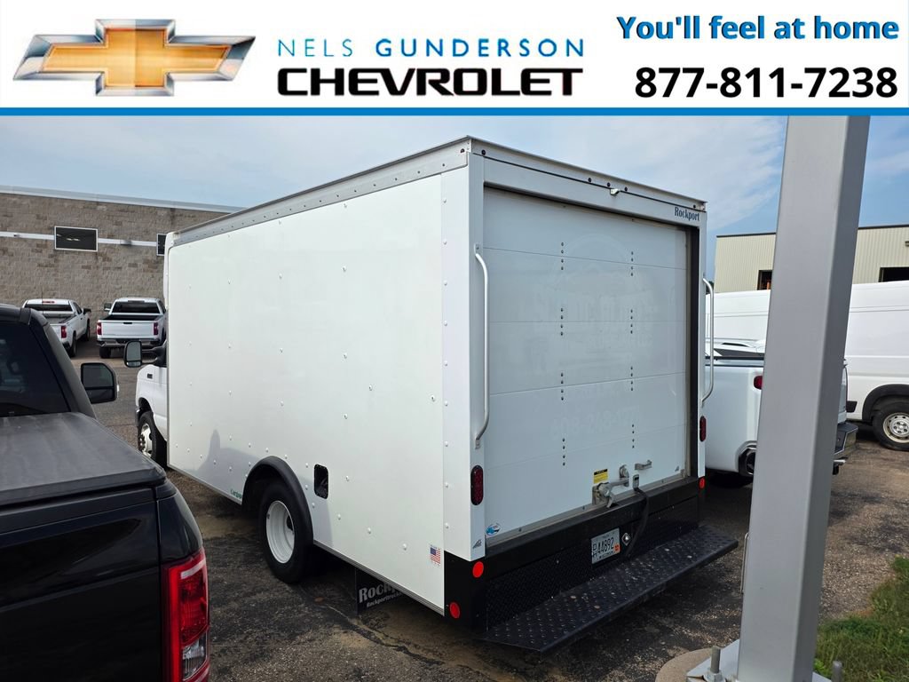 Used 2025 Ford E-350 and Econoline 350 Super Duty w/ Power Equipment Group RWD image 3