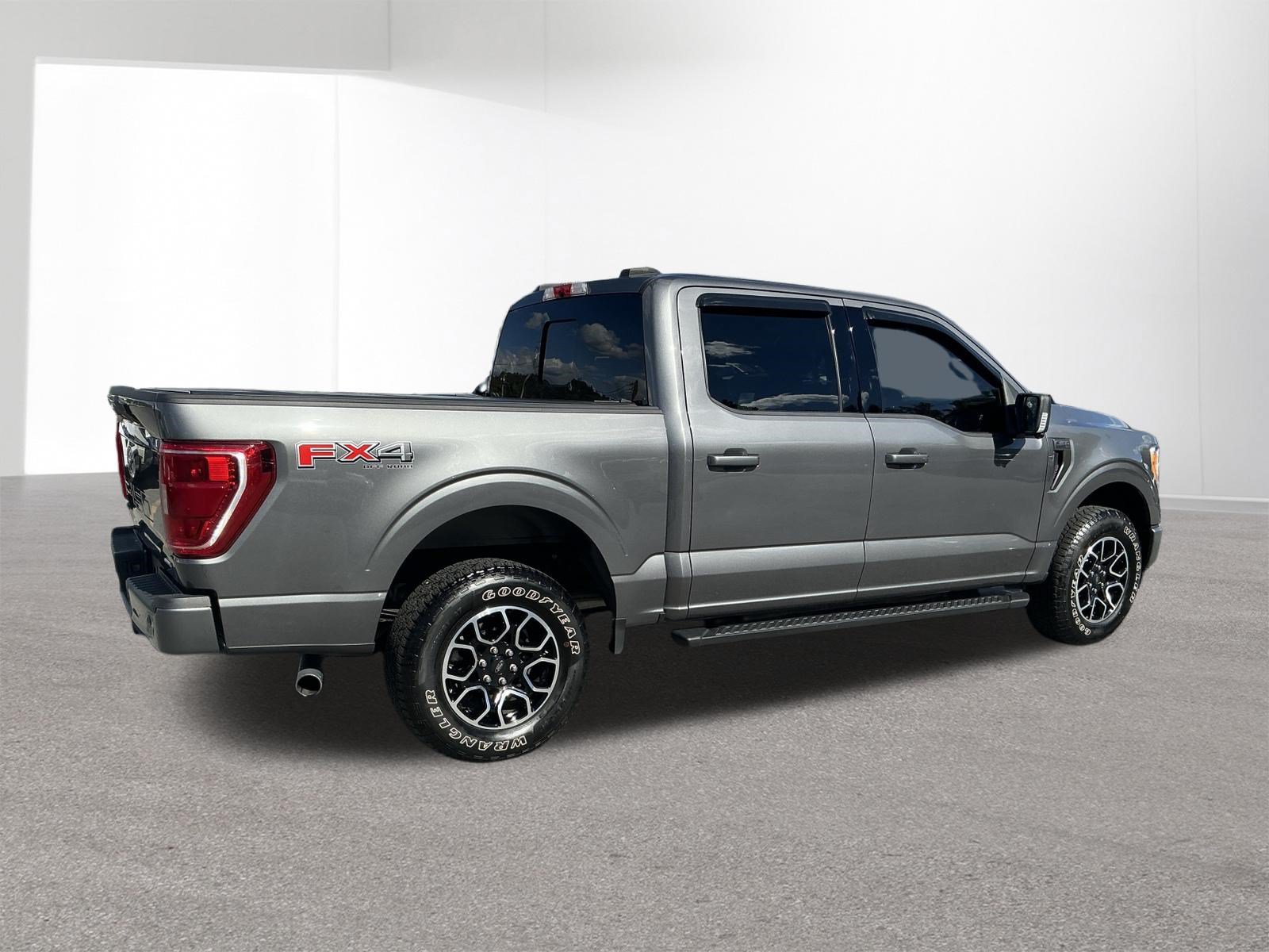 Used 2021 Ford F150 XLT w/ Equipment Group 302A High AWD/4WD image 3