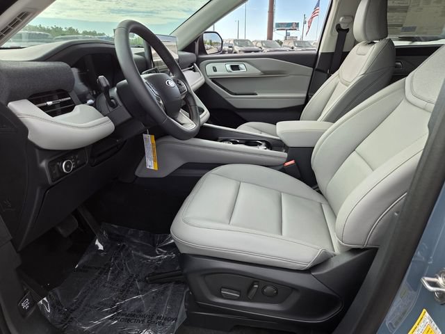 New 2026 Ford Explorer Active w/ Active Comfort Package RWD image 5