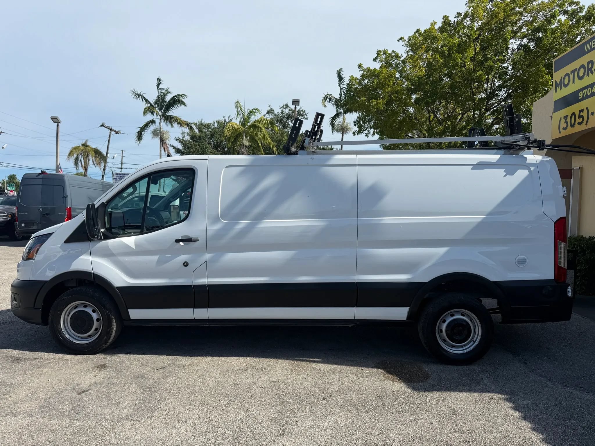 Used 2024 Ford Transit 350 148 Low Roof w/ Fleet Fuel Economy Package RWD image 3