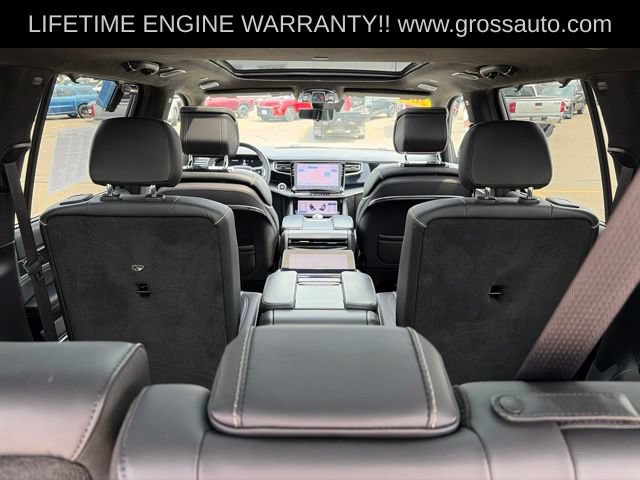 Used 2024 Jeep Grand Wagoneer Series II AWD/4WD image 16