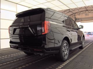 Used 2025 Ford Expedition Active AWD/4WD image 4