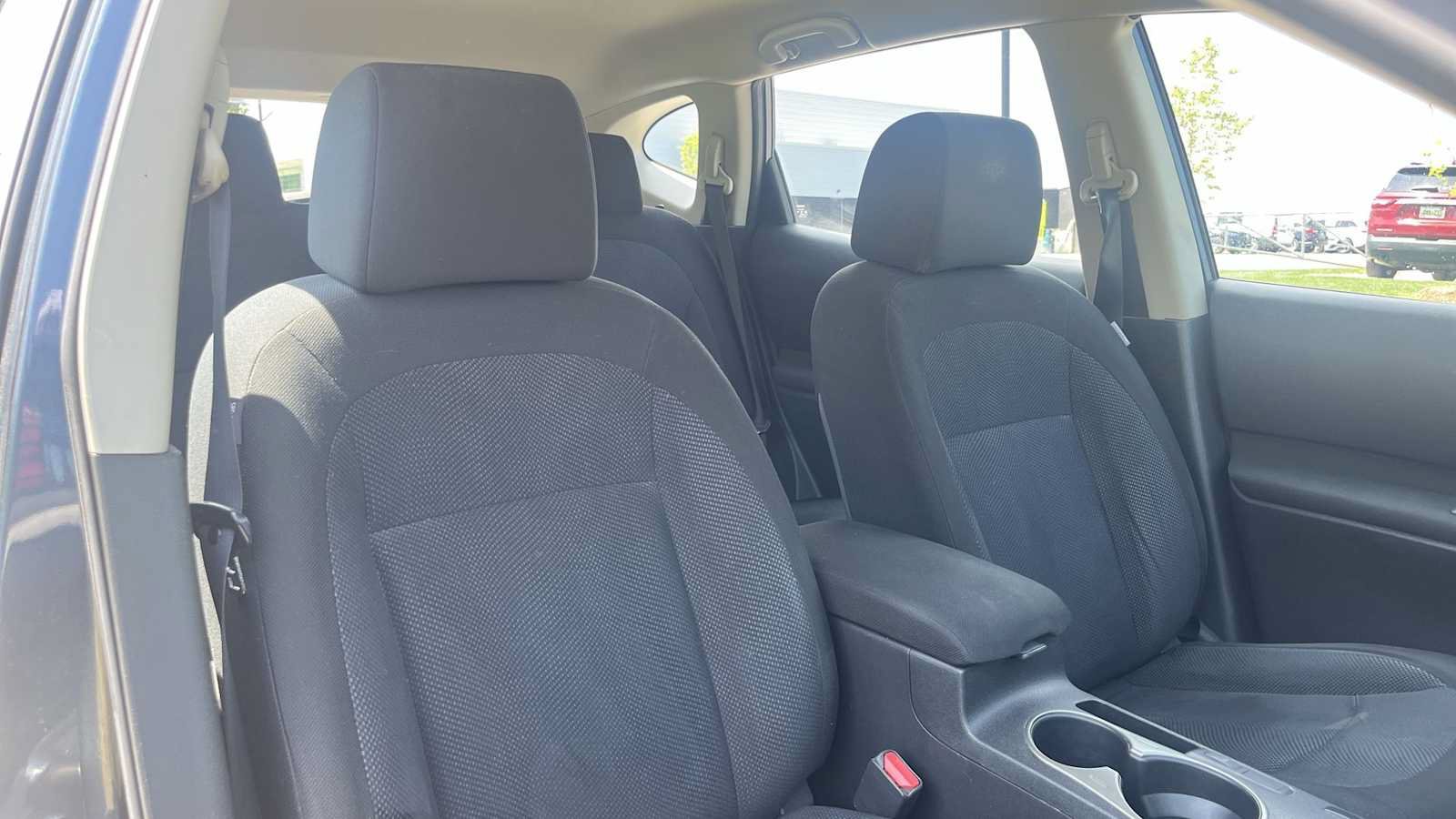 Used 2014 Nissan Rogue S w/ Convenience Package AWD/4WD image 34