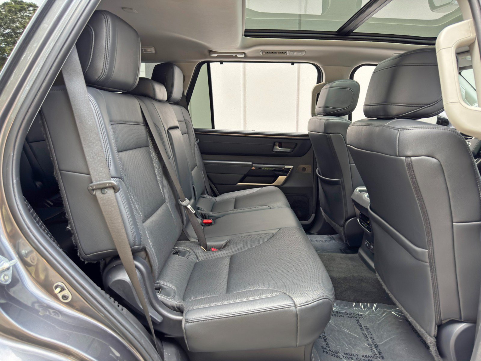 Used 2023 Toyota Sequoia Limited AWD/4WD image 43