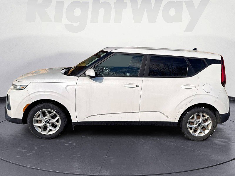 Used 2020 Kia Soul S FWD image 2