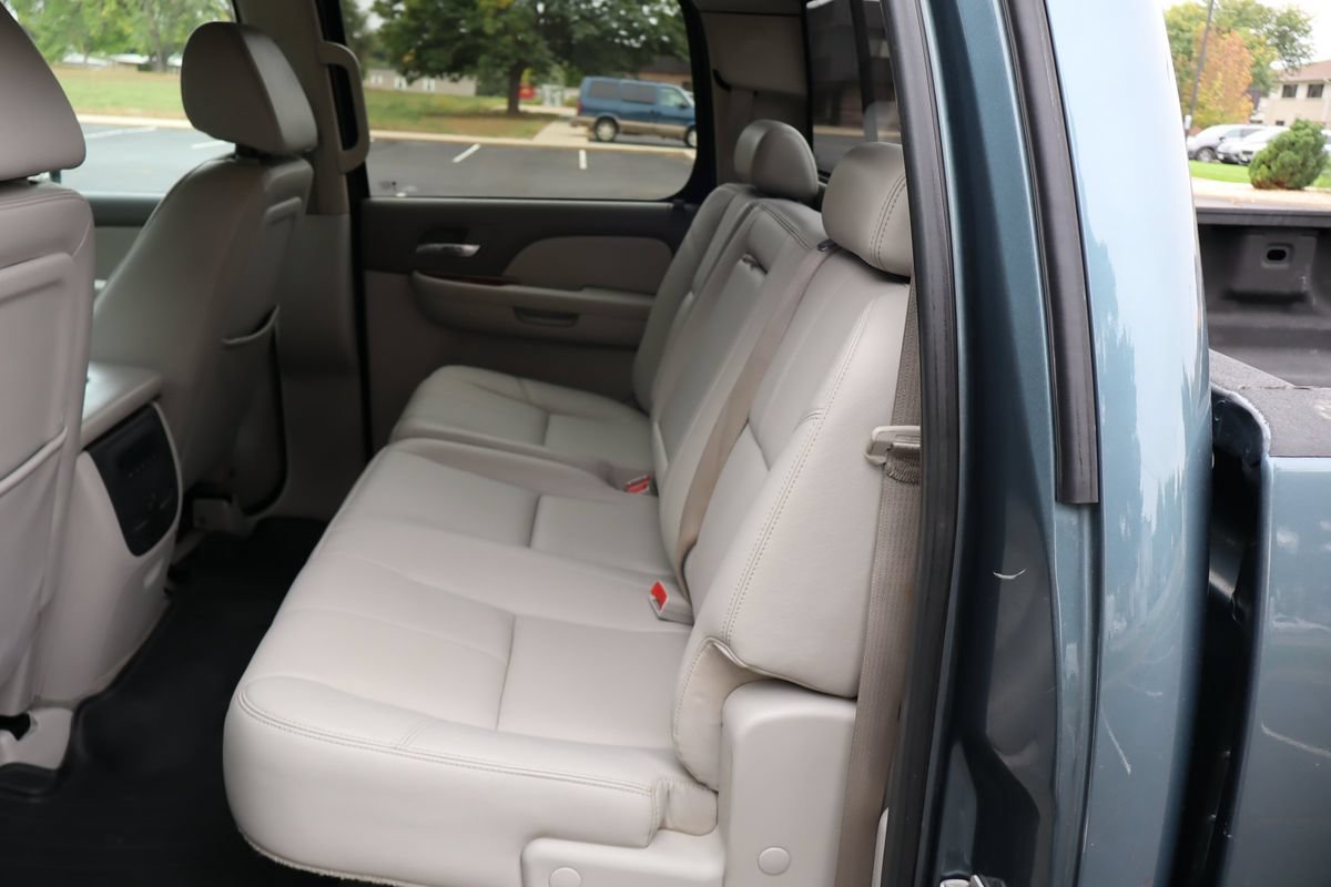 Used 2009 Chevrolet Silverado 2500 LTZ w/ LTZ Plus Package AWD/4WD image 20