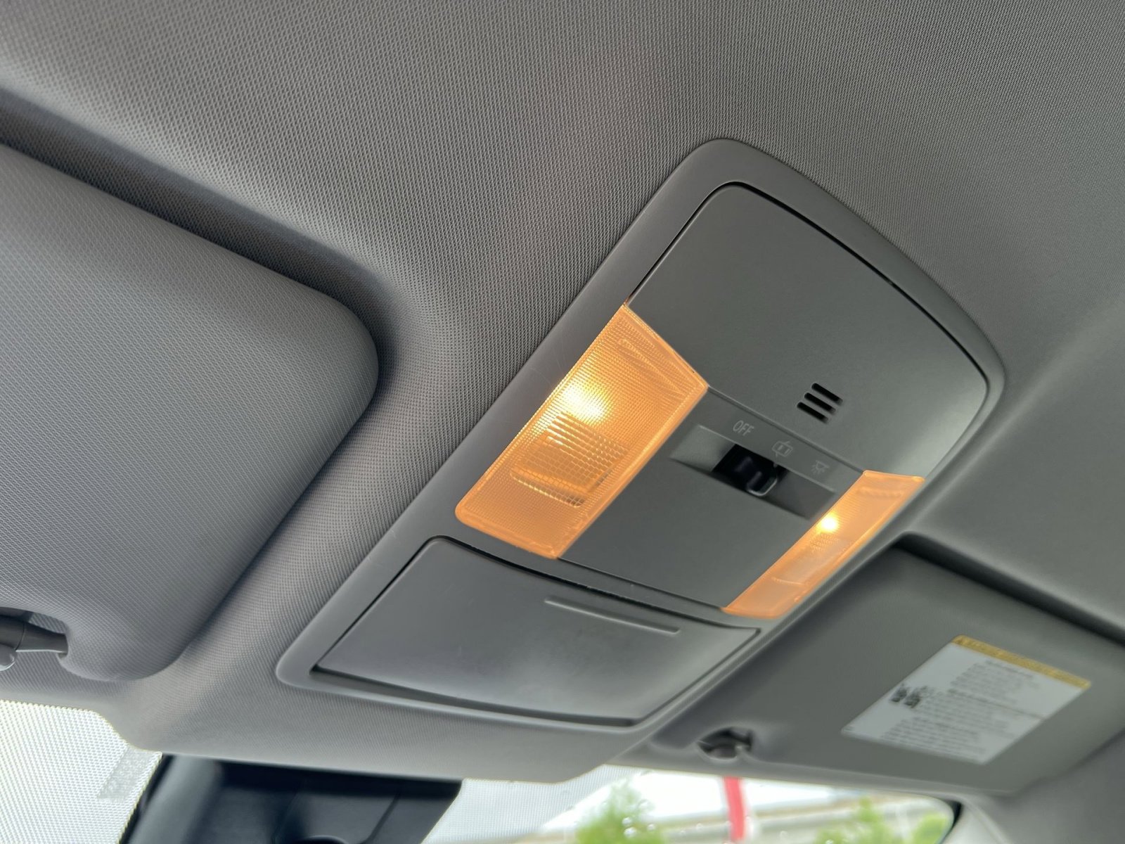 Used 2018 Toyota RAV4 LE w/ Carpet Mat Package FWD image 34