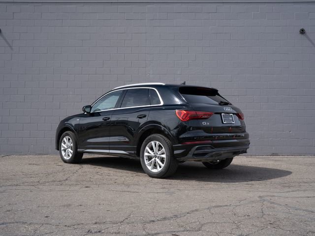 Certified 2025 Audi Q3 2.0T Premium w/ Convenience Package image 3