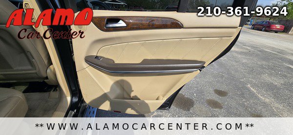 Used 2014 Mercedes-Benz GL 450 4MATIC w/ Lighting Package image 27
