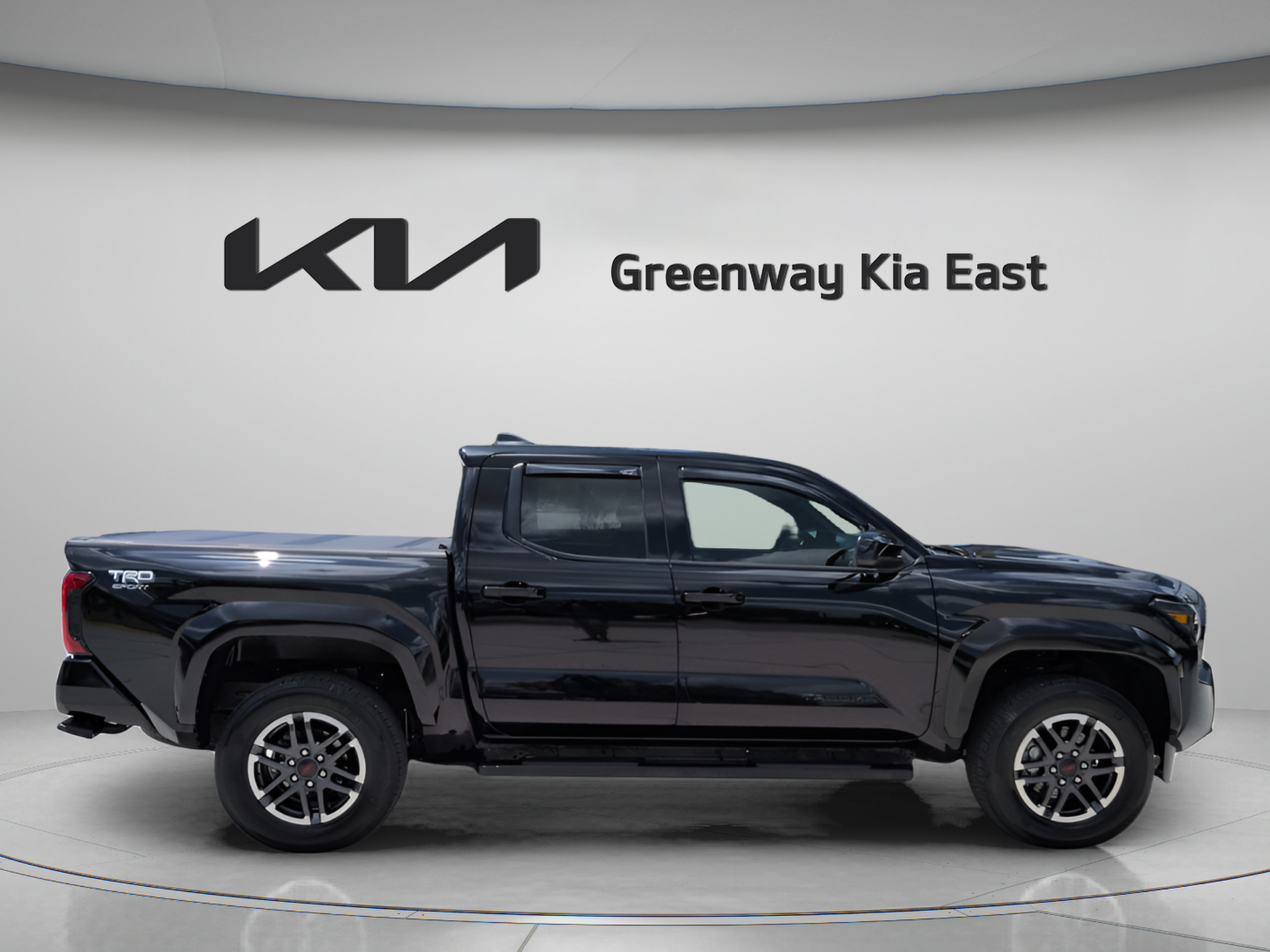 Used 2025 Toyota Tacoma TRD Sport RWD image 5