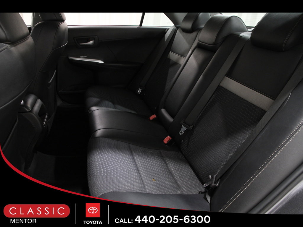 Used 2014 Toyota Camry SE image 17