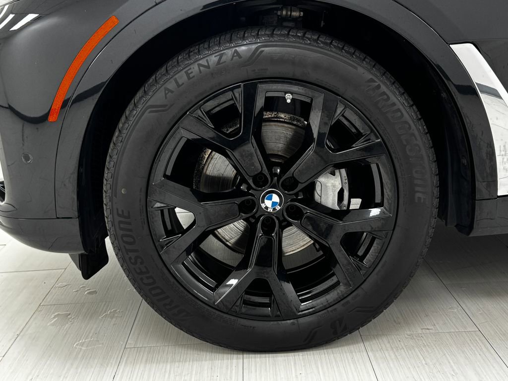 Used 2022 BMW X7 xDrive40i w/ Executive Package image 46
