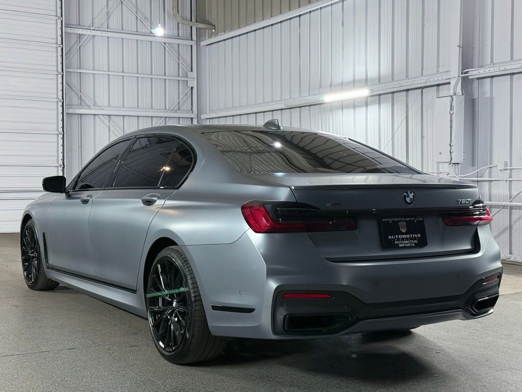 Used 2022 BMW 750i xDrive w/ Luxury Rear Seating Package image 9