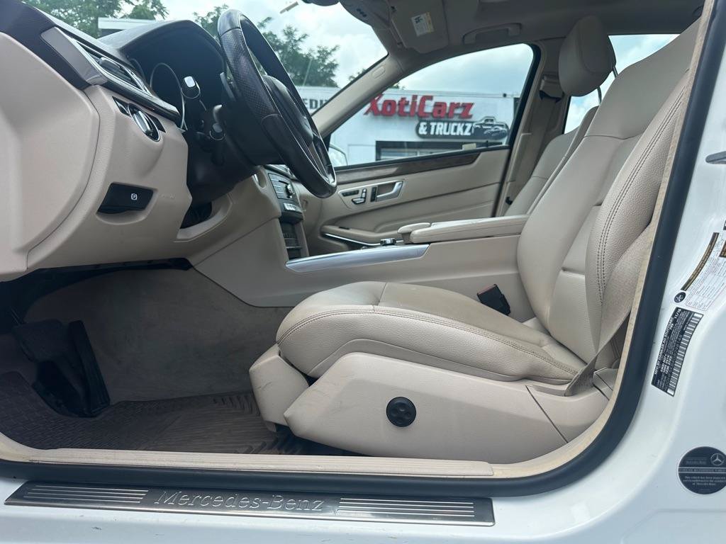 Used 2016 Mercedes-Benz E 350 Sedan w/ Premium Package image 9