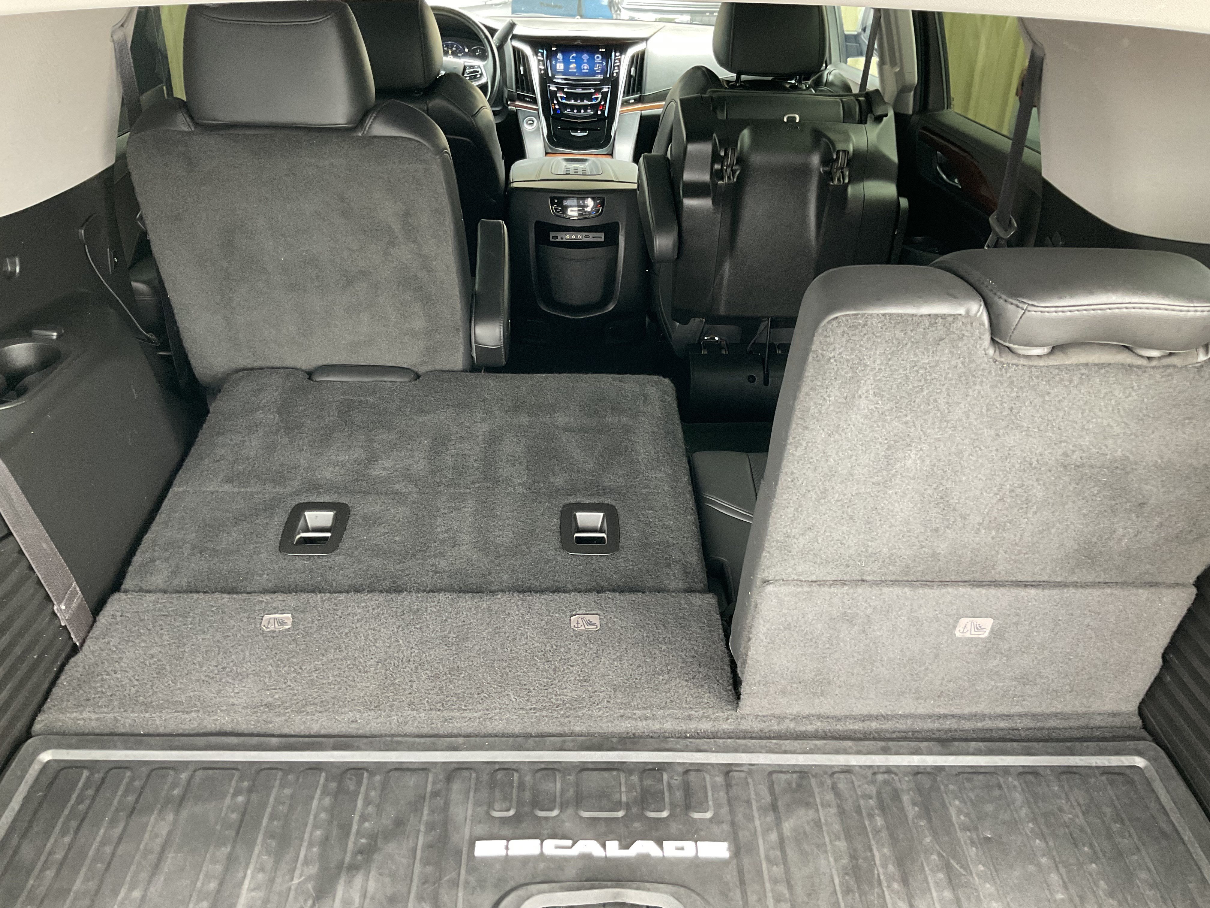 Used 2015 Cadillac Escalade Premium AWD/4WD image 53