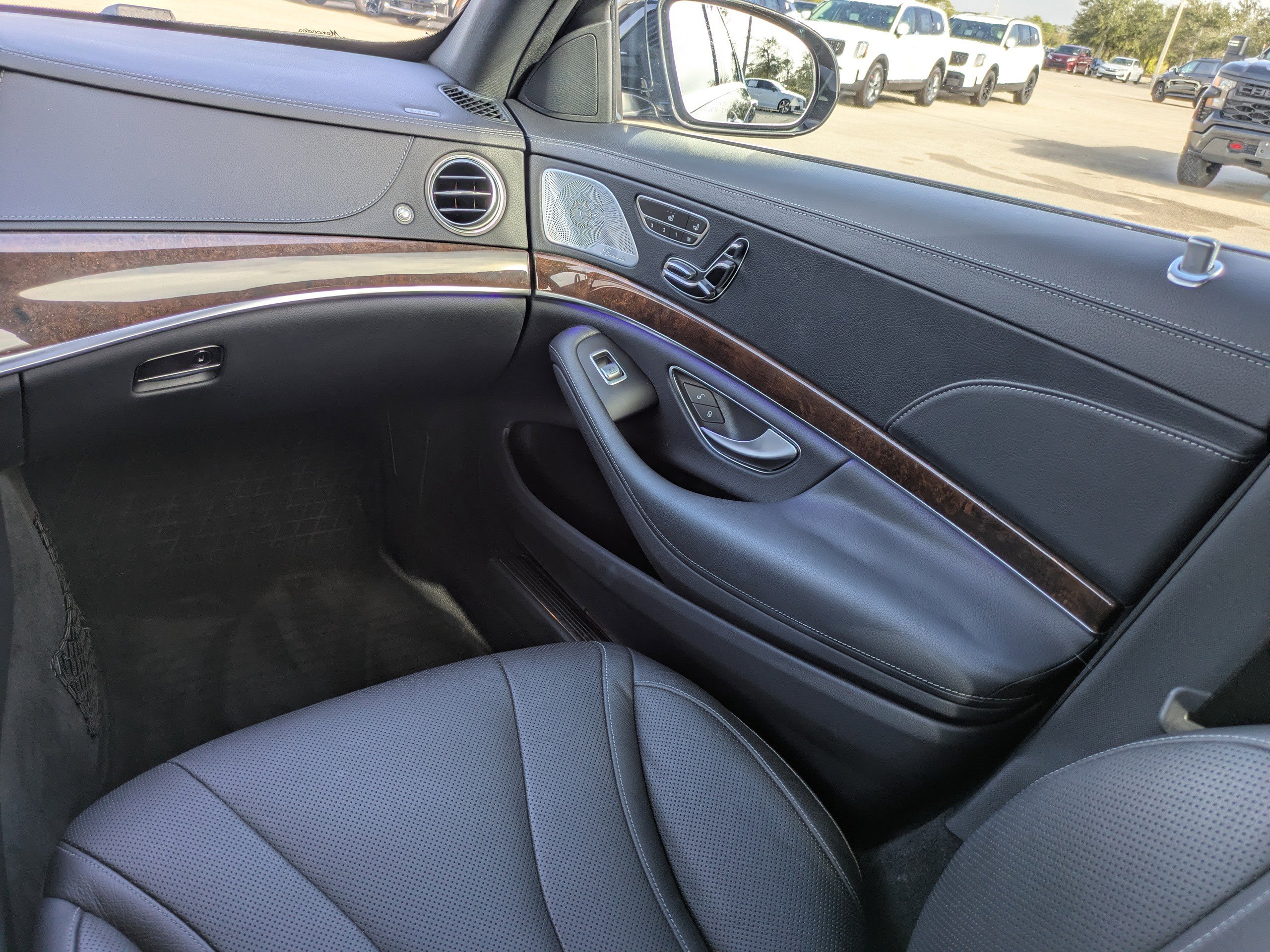 Used 2018 Mercedes-Benz S 450 Sedan image 17