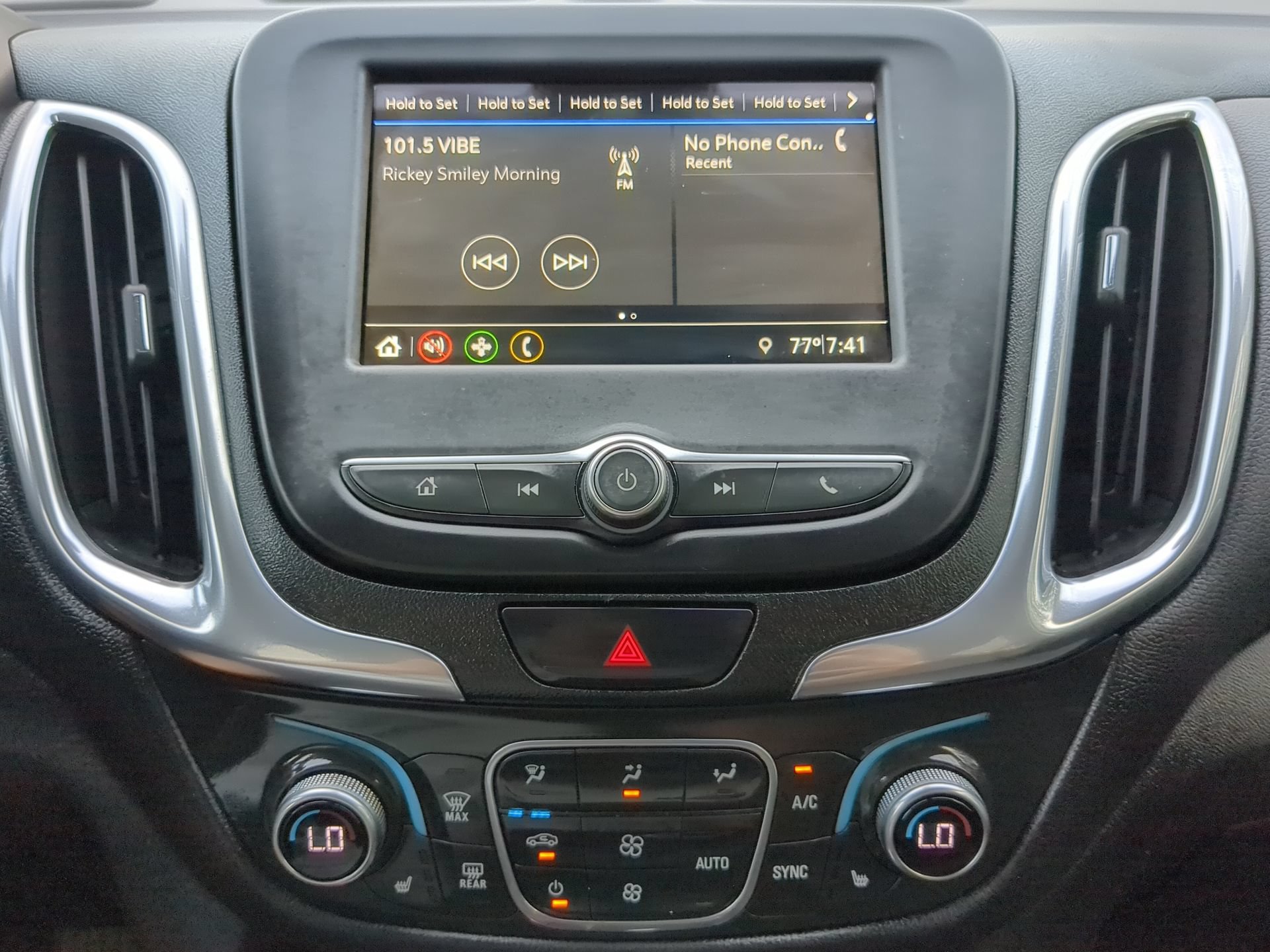 Used 2019 Chevrolet Equinox LT w/ Driver Convenience Package FWD image 58