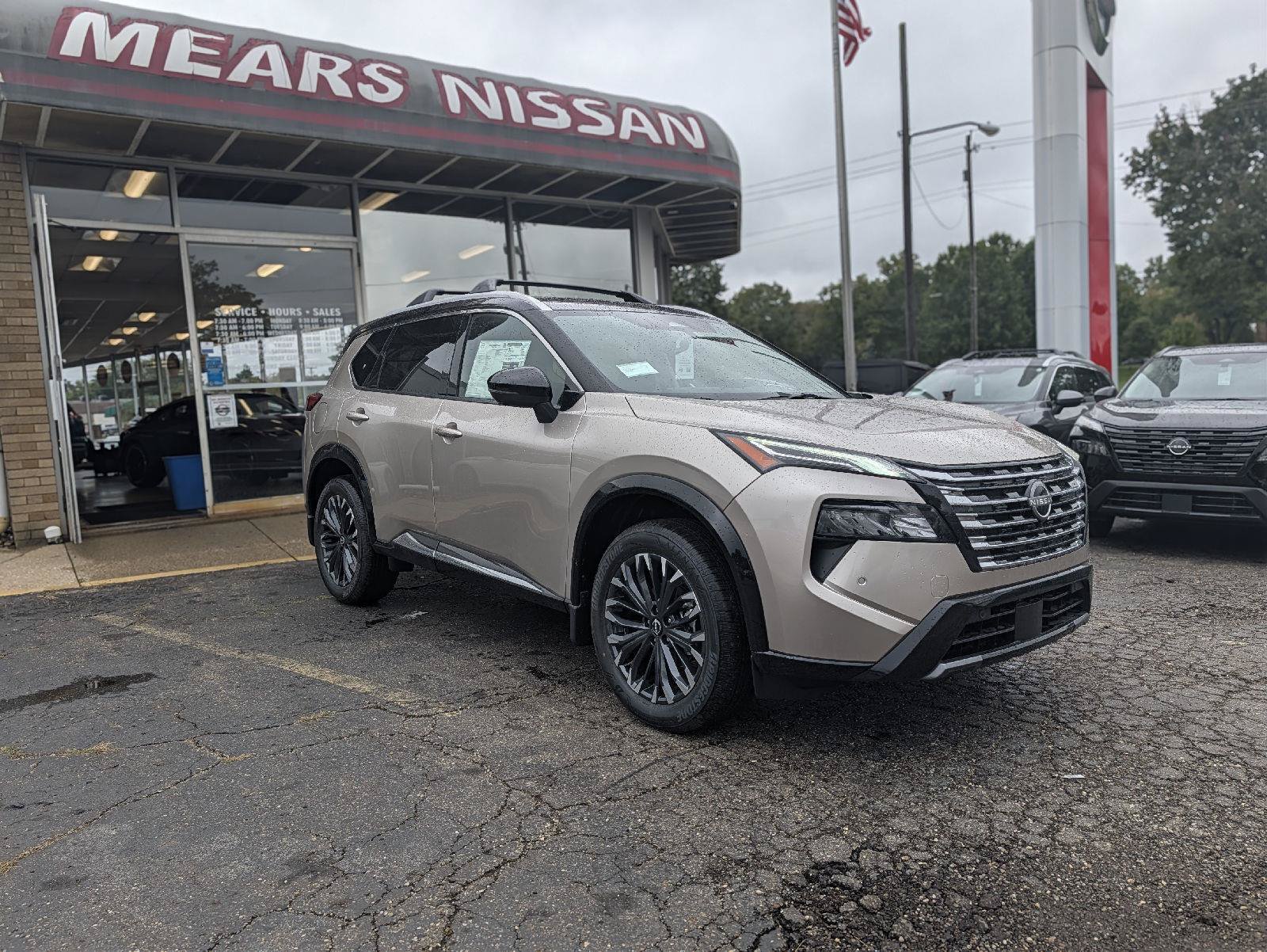 New 2026 Nissan Rogue Platinum AWD/4WD image 15