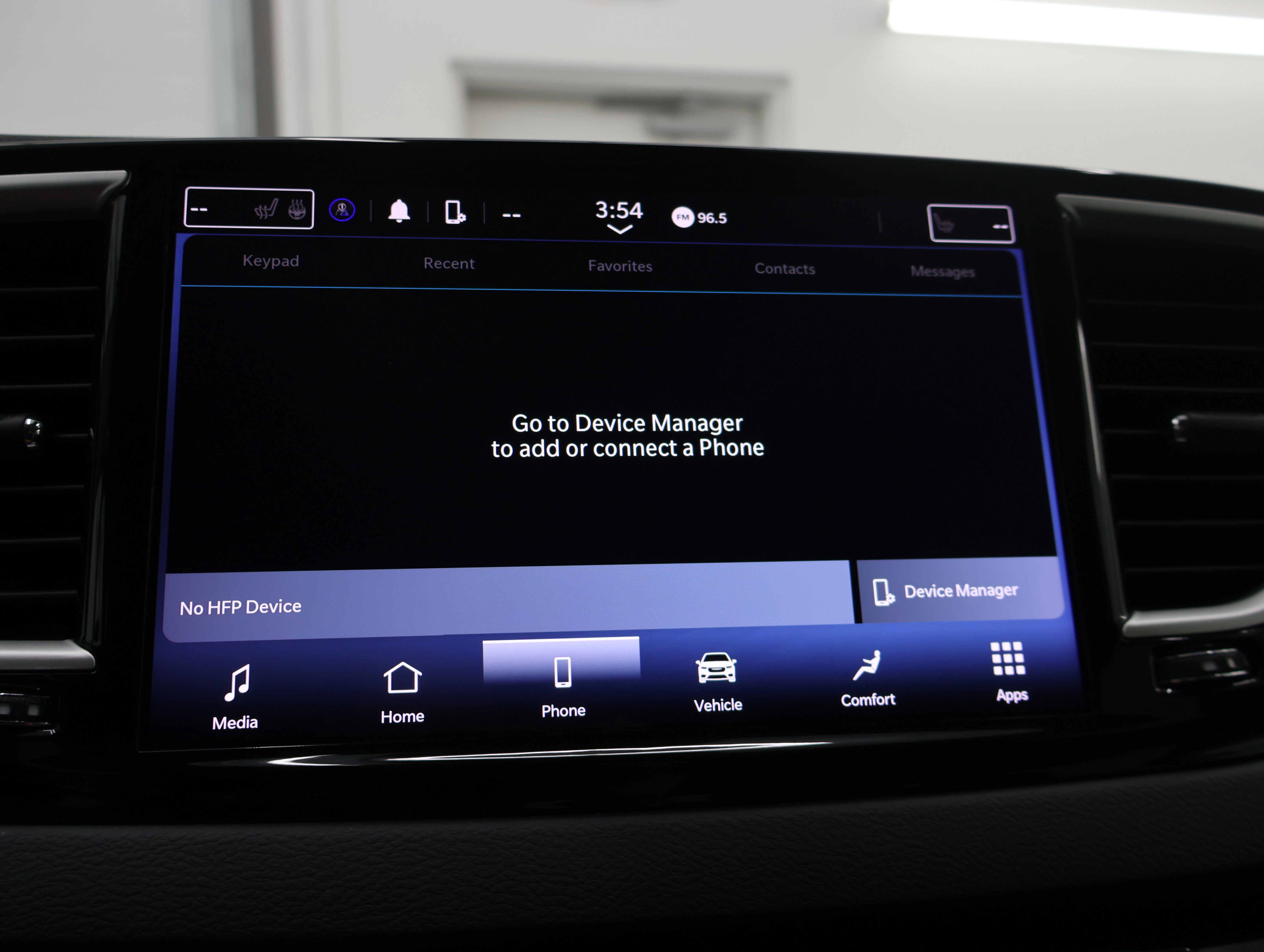 Used 2024 Chrysler Pacifica Touring-L FWD image 46