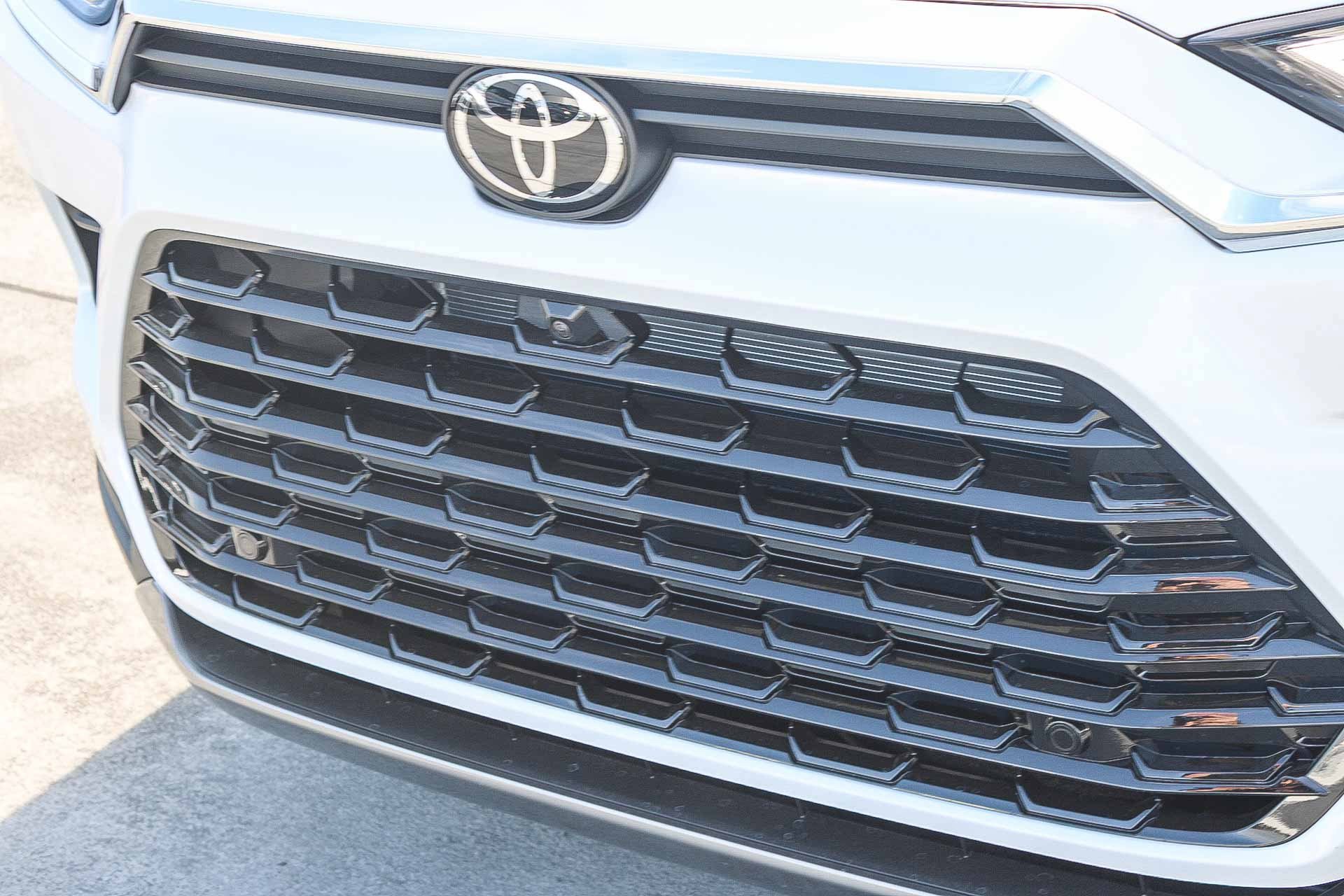 New 2026 Toyota Grand Highlander AWD Hybrid image 6