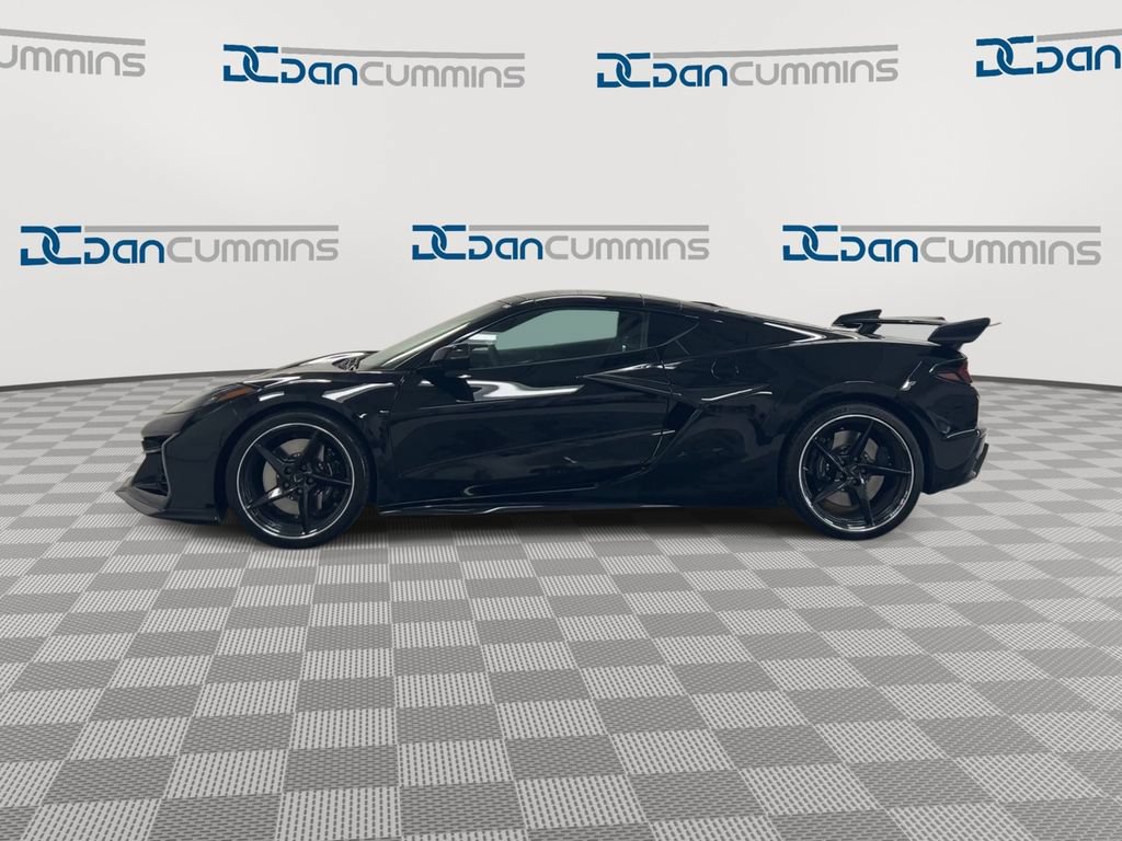 New 2027 Chevrolet Corvette Z06 w/ Stealth Interior Trim Package RWD image 5