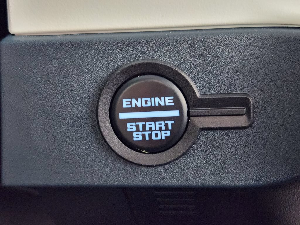 Used 2025 Ford Bronco Heritage Edition AWD/4WD image 26