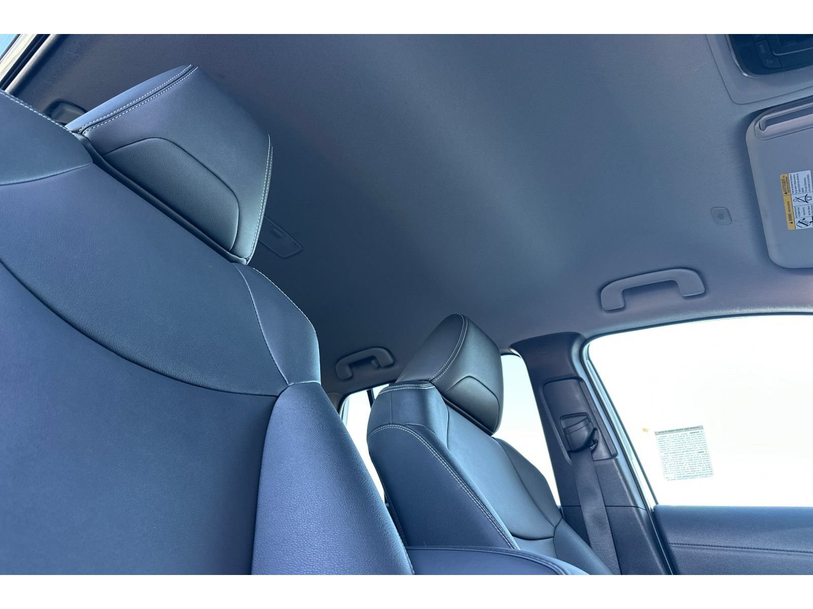 Used 2025 Toyota Corolla Cross XLE AWD/4WD image 19
