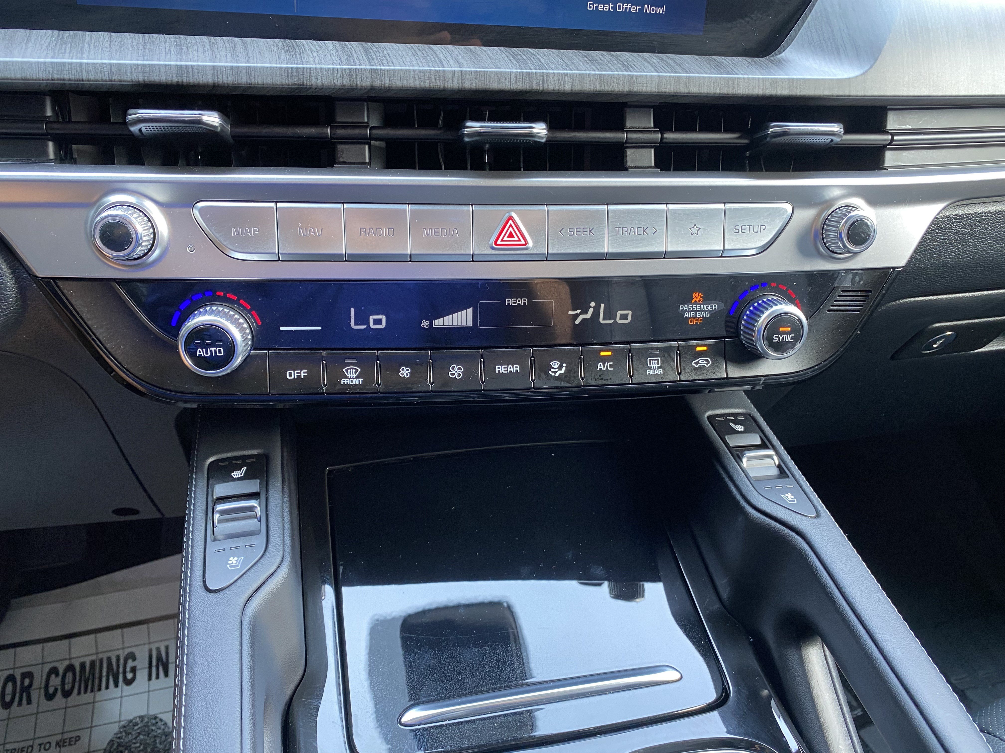 Used 2024 Kia Telluride EX w/ EX Captain's Chair Package FWD image 28