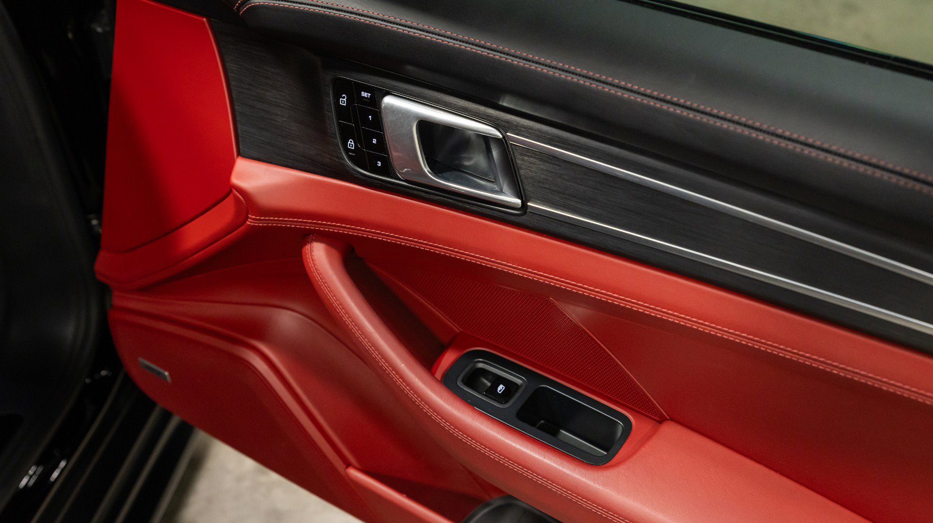 Used 2020 Porsche Panamera GTS image 49