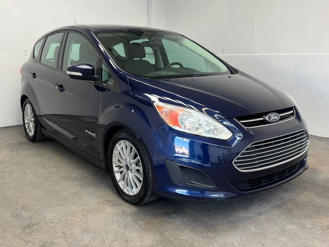 Used 2016 Ford C-MAX SE w/ Cargo Management Package image 3