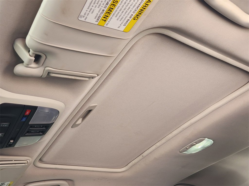 Used 2021 Subaru Crosstrek 2.0i Premium w/ Moonroof Package image 16