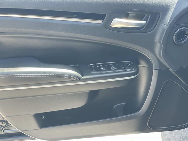 Used 2022 Chrysler 300 S w/ Safetytec Plus Group RWD image 21