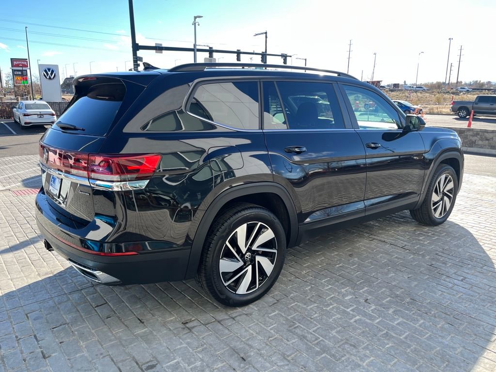 Certified 2025 Volkswagen Atlas SE image 7