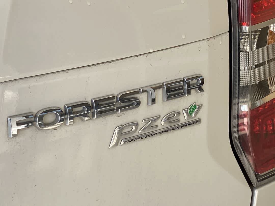 Used 2015 Subaru Forester 2.5i Touring w/ Eyesight & Navigation System AWD/4WD image 12