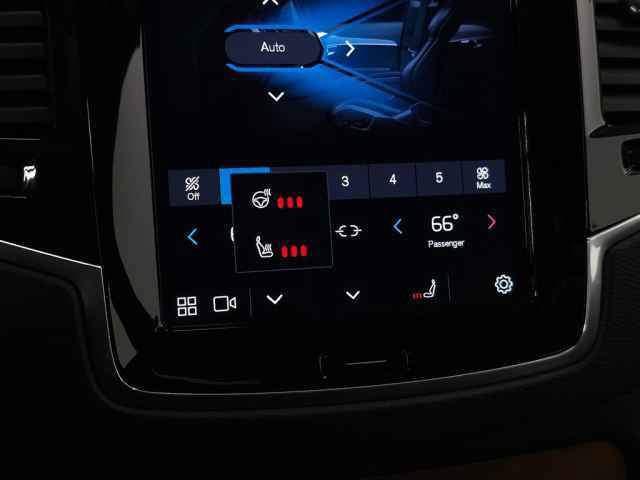 Certified 2023 Volvo XC90 B6 Plus w/ Protection Package AWD/4WD image 33