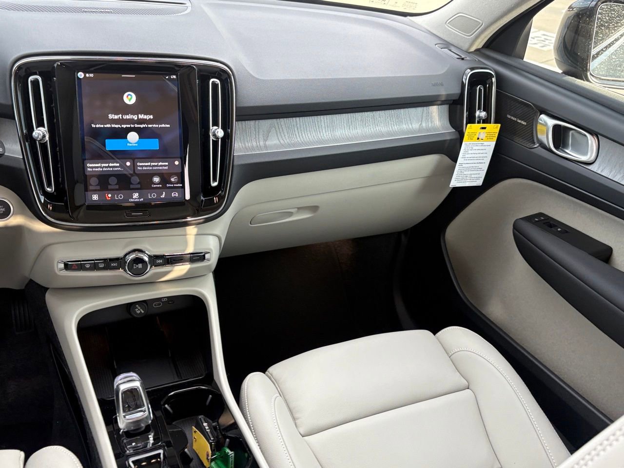 New 2026 Volvo XC40 B5 Plus w/ Protection Package Premier image 11