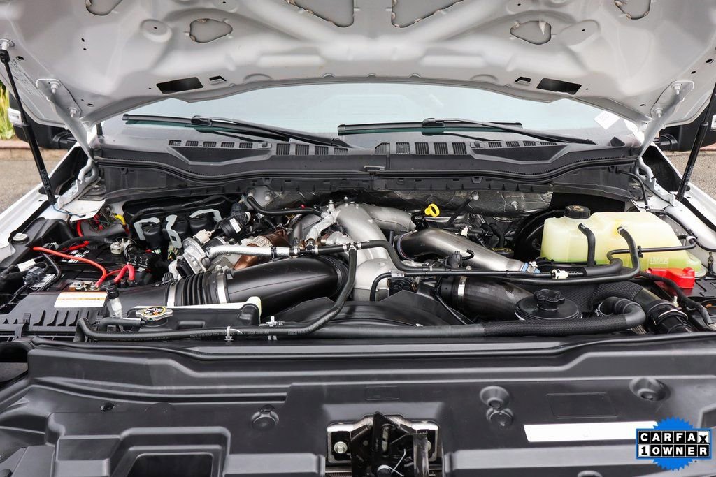 Used 2022 Ford F350 Lariat w/ Black Appearance Package image 12