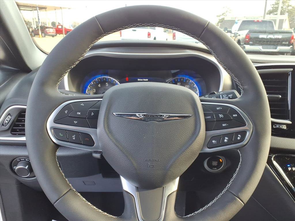New 2026 Chrysler Voyager LX FWD image 23