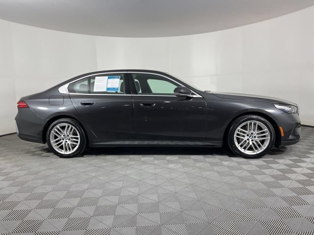 Used 2024 BMW 530i RWD image 11