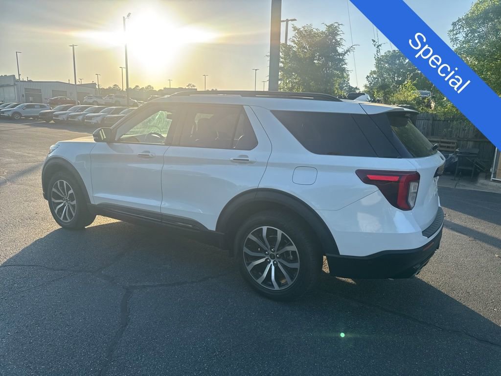 Used 2020 Ford Explorer ST w/ Premium Technology Package image 4