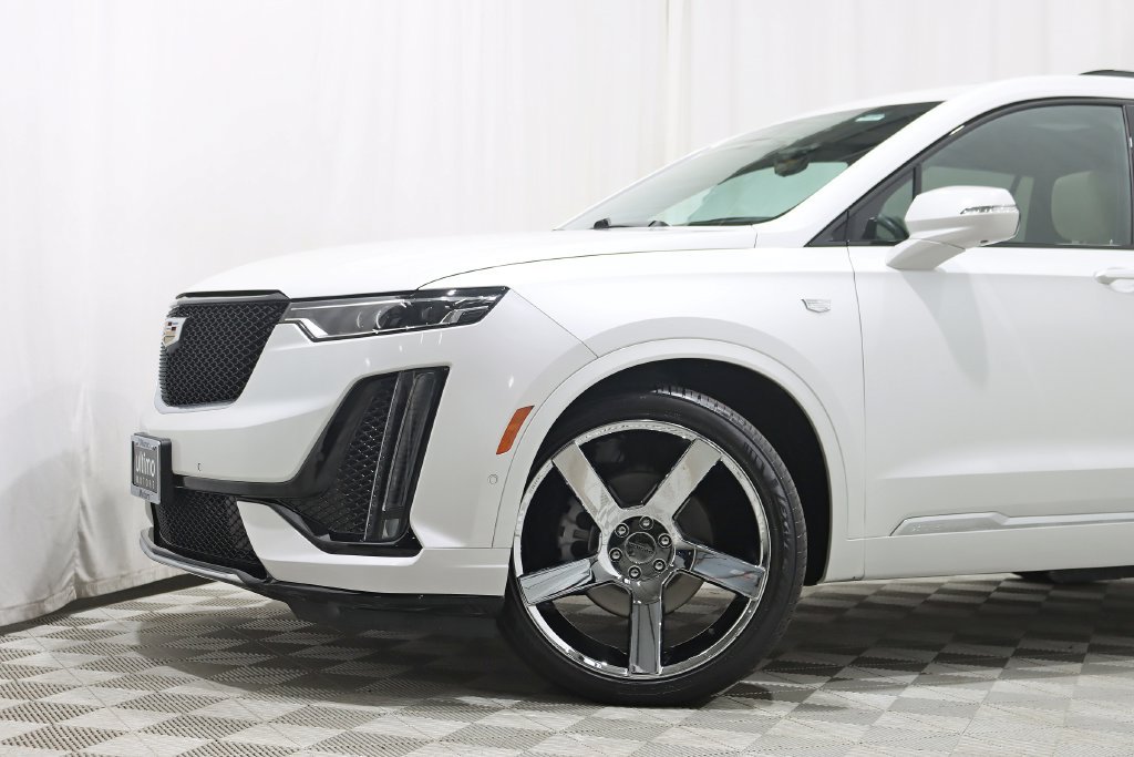 Used 2021 Cadillac XT6 Sport AWD/4WD image 2