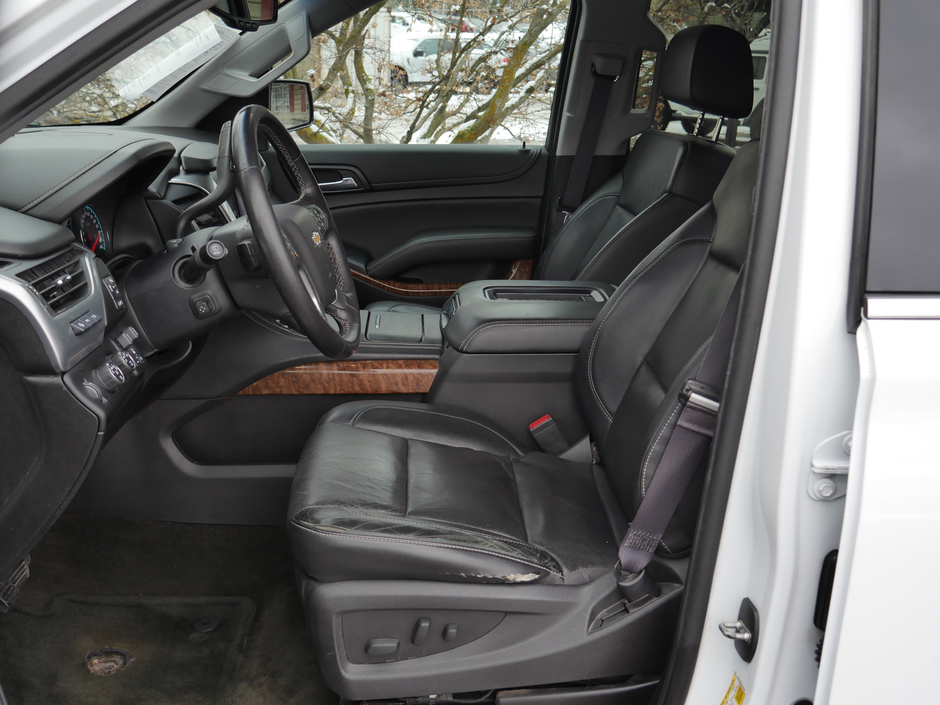 Used 2016 Chevrolet Tahoe LTZ image 3