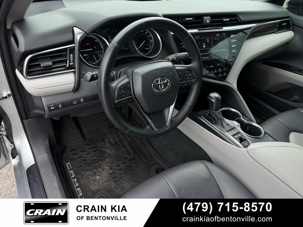 Used 2020 Toyota Camry XLE FWD image 9