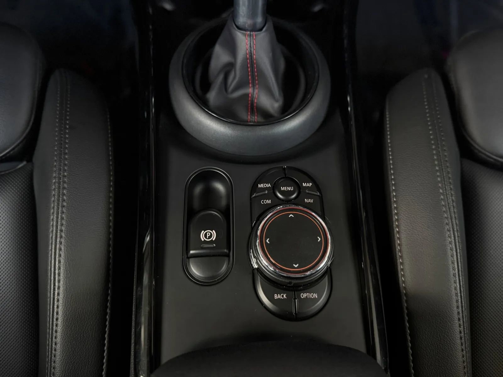 Used 2019 MINI Cooper Clubman S image 32