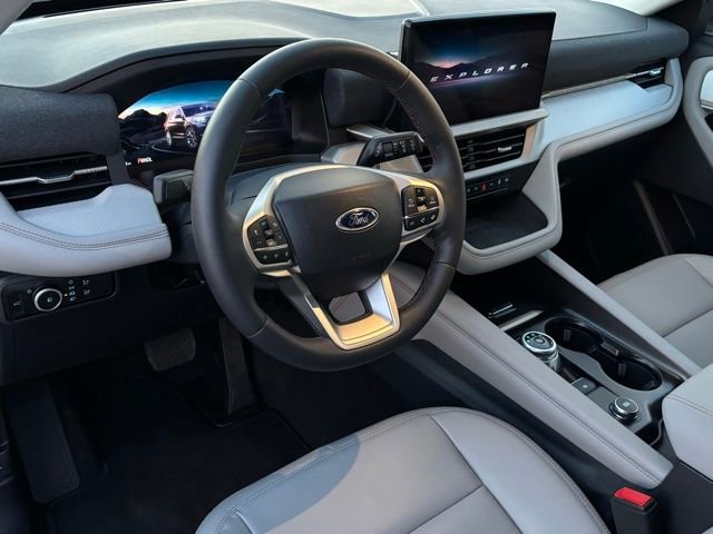 New 2025 Ford Explorer Active w/ Active Comfort Package image 10