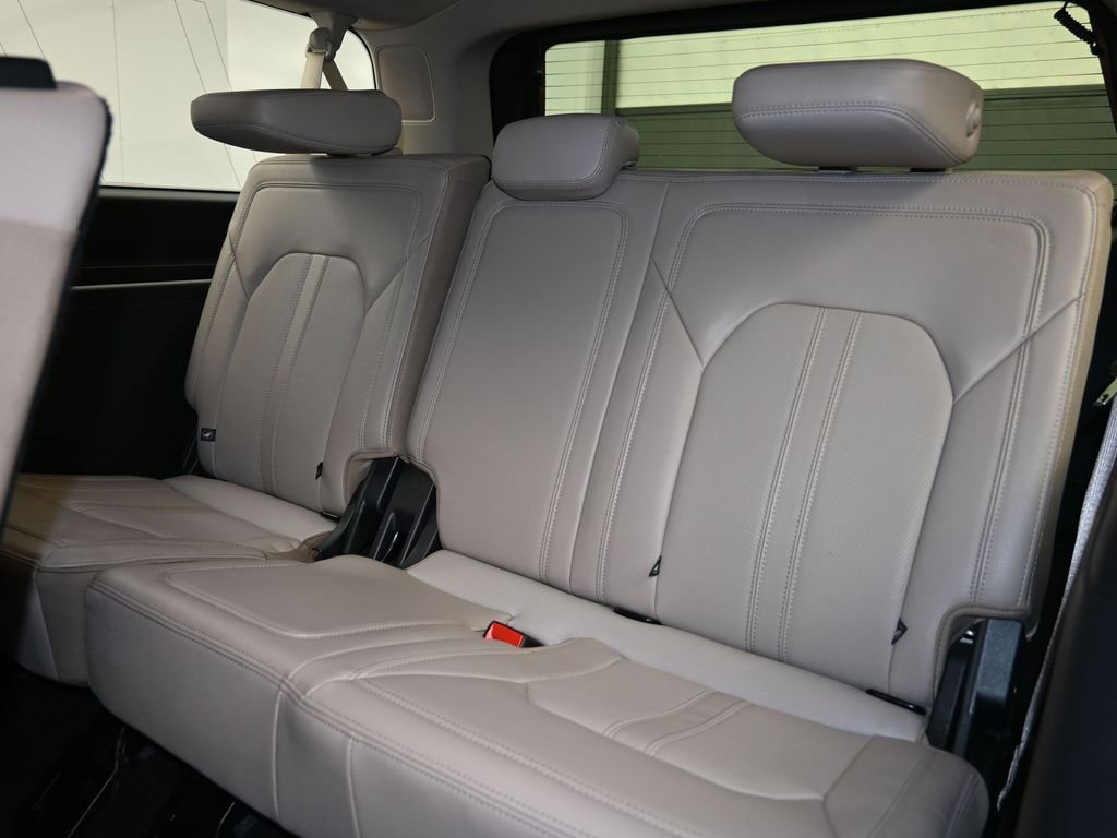 Used 2024 Ford Expedition Max Limited image 25